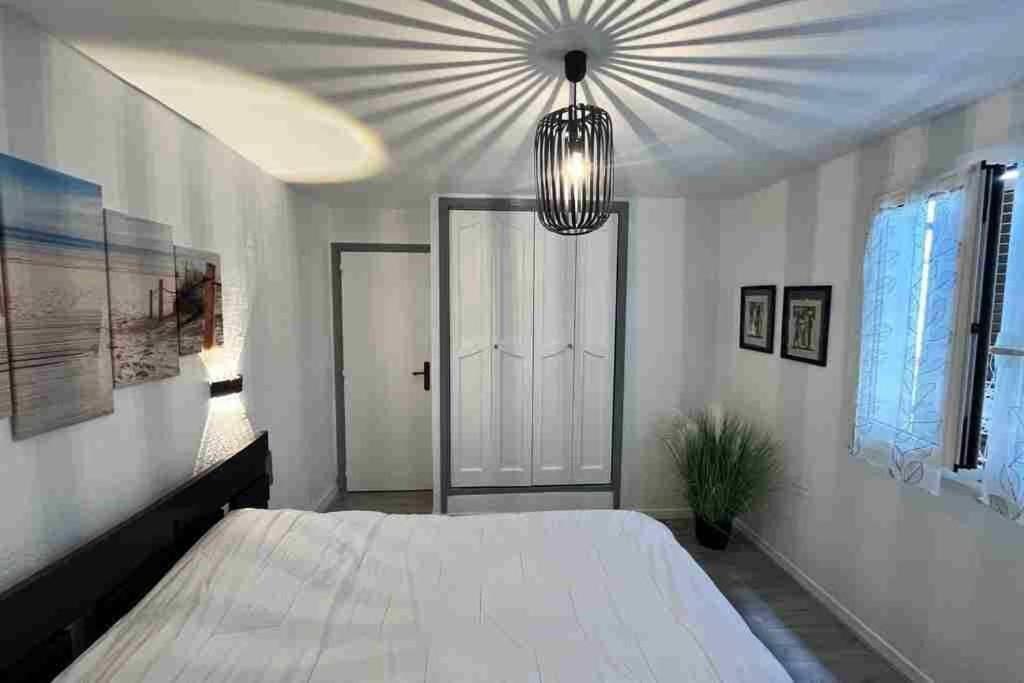 Romantic In The South Of France With A Private Garden , Pool And A Terrace Ferienhaus *